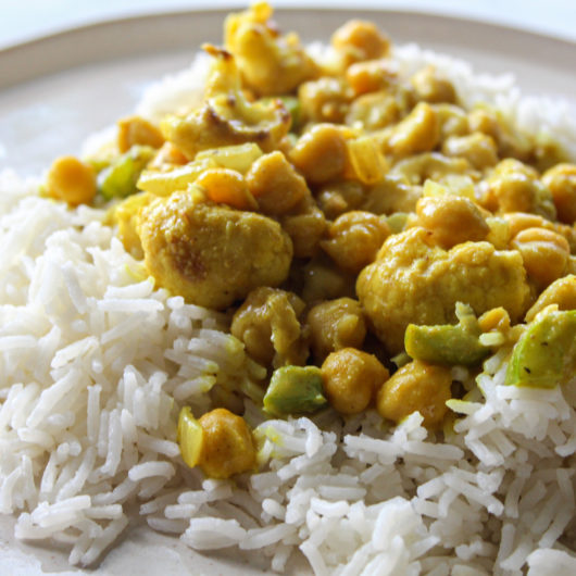 a picture of easy cauliflower coconut curry